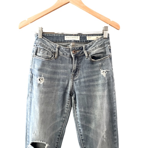 BULLHEAD JEANS~ LOW RISE SKINNY ~Medium Wash SZ. 3 - Picture 3 of 5